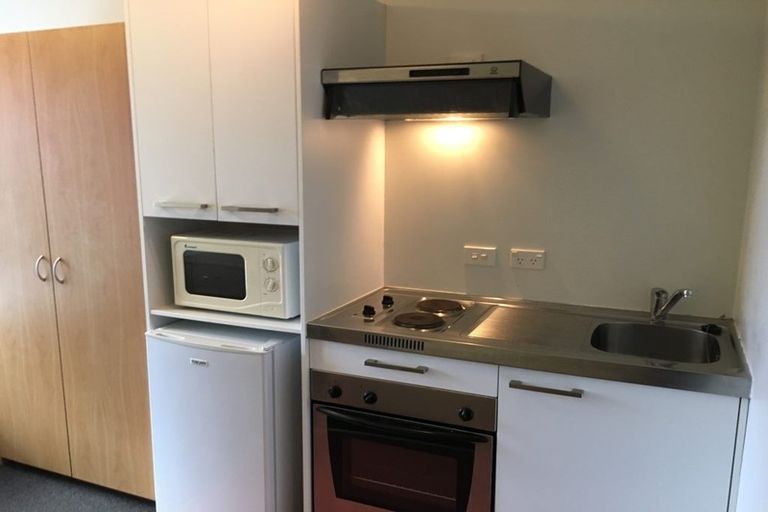 Photo of property in Orange Apartments/victoria Centr, 211/169 The Terrace, Wellington Central, Wellington, 6011