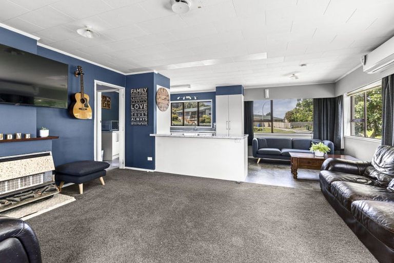 Photo of property in 5 Bronte Place, Whalers Gate, New Plymouth, 4310