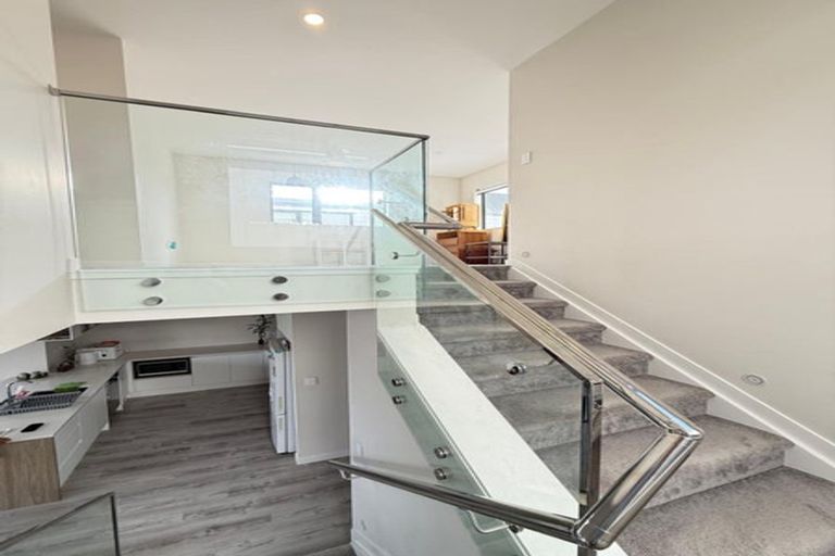 Photo of property in 16 Kapehu Road, Silverdale, 0932