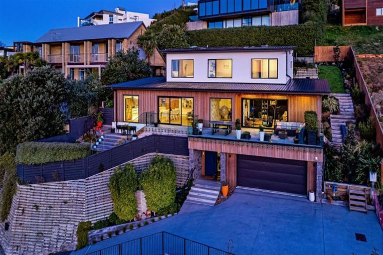 Photo of property in 2 John Monck Lane, Redcliffs, Christchurch, 8081