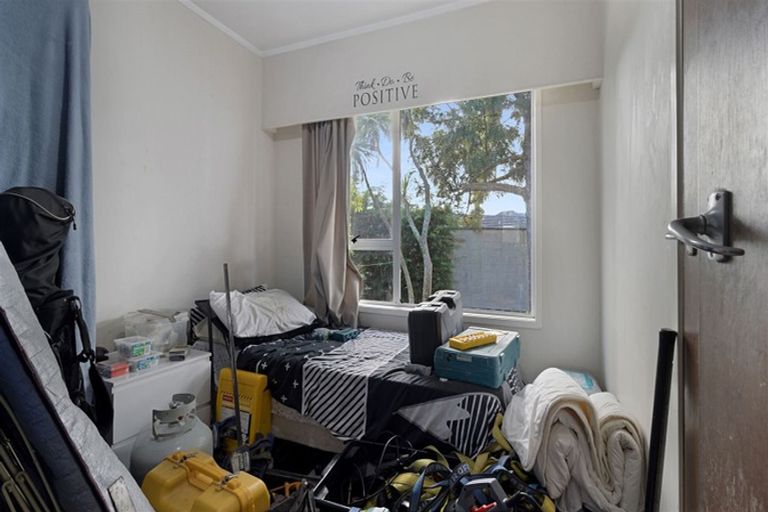 Photo of property in 28 Glynnbrooke Street, Te Atatu South, Auckland, 0610