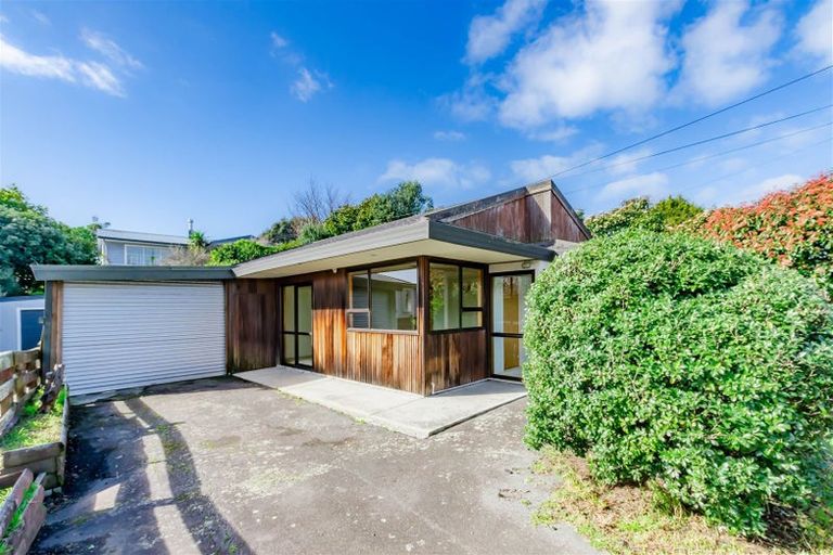 Photo of property in 41a Eatwell Avenue, Paraparaumu Beach, Paraparaumu, 5032