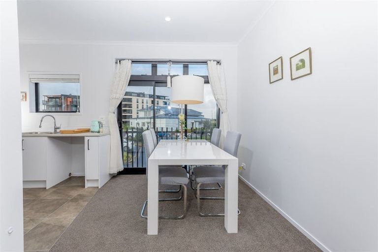 Photo of property in 2 Mayfly Lane, Hobsonville, Auckland, 0616