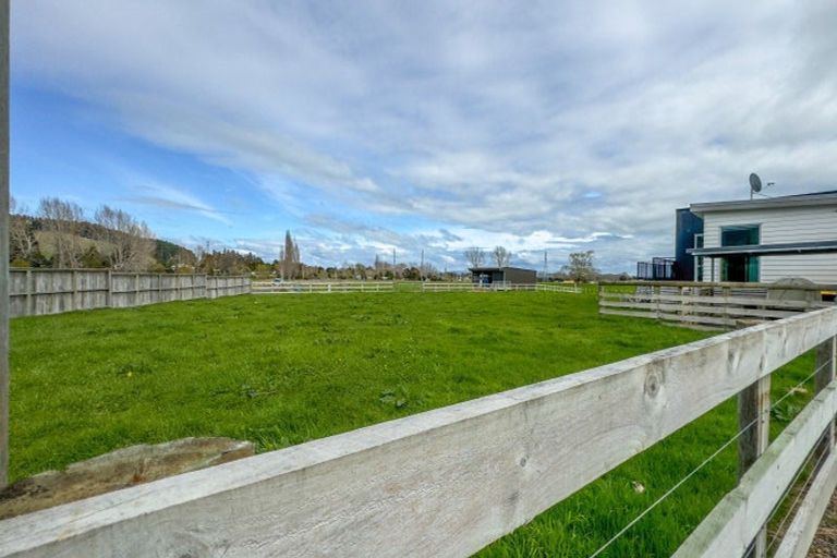 Photo of property in 72 Neavesville Road, Puriri, Thames, 3578