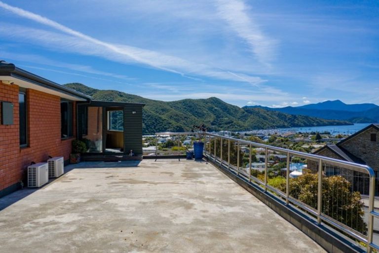 Photo of property in 10 Moana Heights, Waikawa, Picton, 7220
