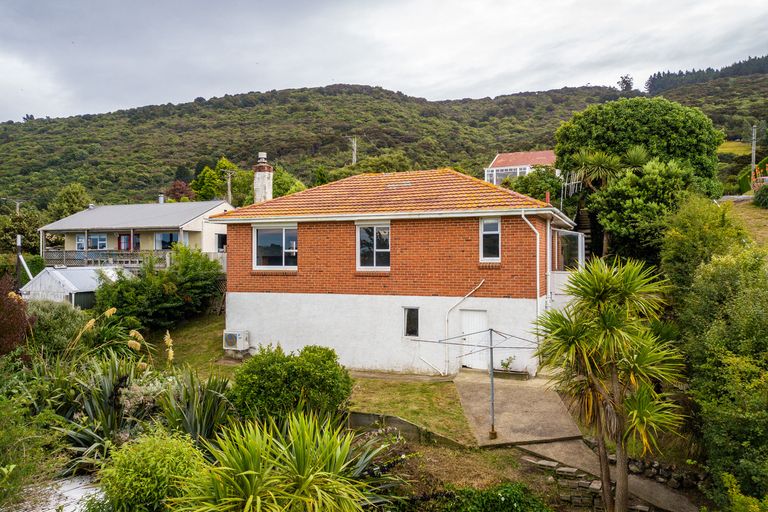 Photo of property in 46 Kauri Street, Ravensbourne, Dunedin, 9022