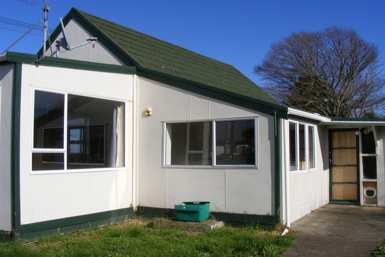 Photo of property in 45 Avenue Road, Foxton, 4814