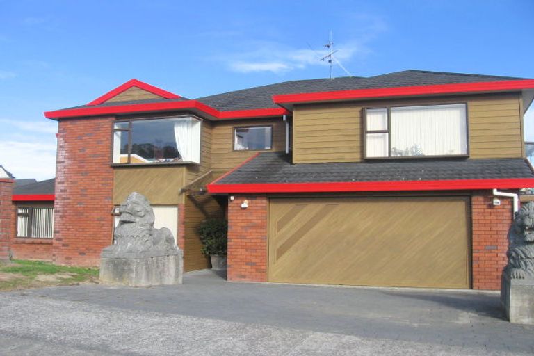 Photo of property in 1 Dornoch Place, Papakowhai, Porirua, 5024
