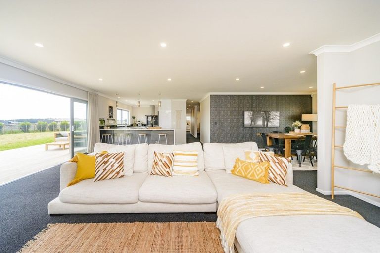 Photo of property in 15 Highland View Drive, Tokomaru, Palmerston North, 4474