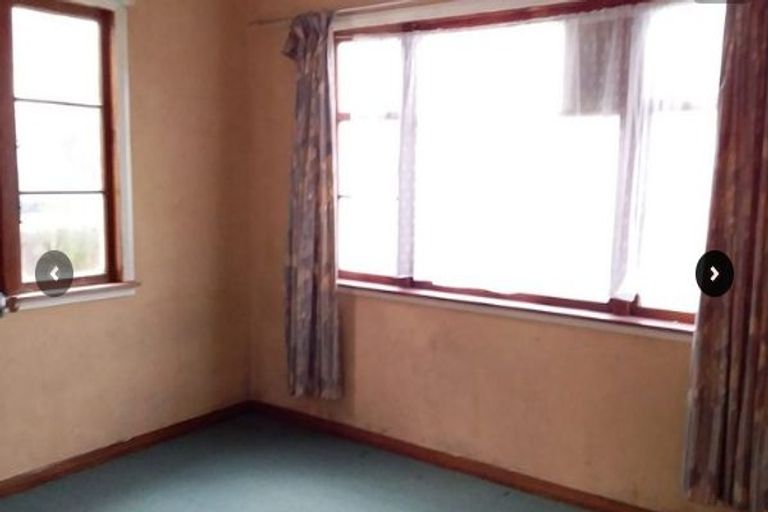 Photo of property in 2 Hobson Place, Takaro, Palmerston North, 4412