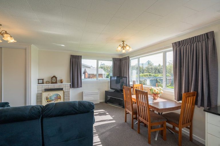 Photo of property in 53 Coutts Road, Gore, 9710