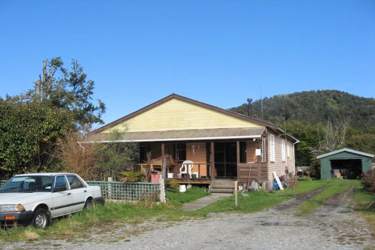 Photo of property in 7 Edwyn Street, Blackball, 7804