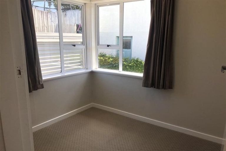 Photo of property in 63 Wallath Road, Westown, New Plymouth, 4310