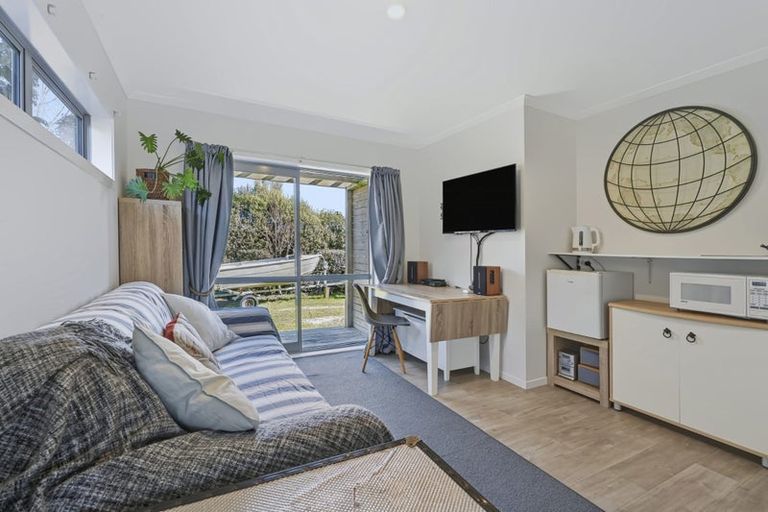 Photo of property in 33 Navigation Drive, Cooks Beach, Whitianga, 3591