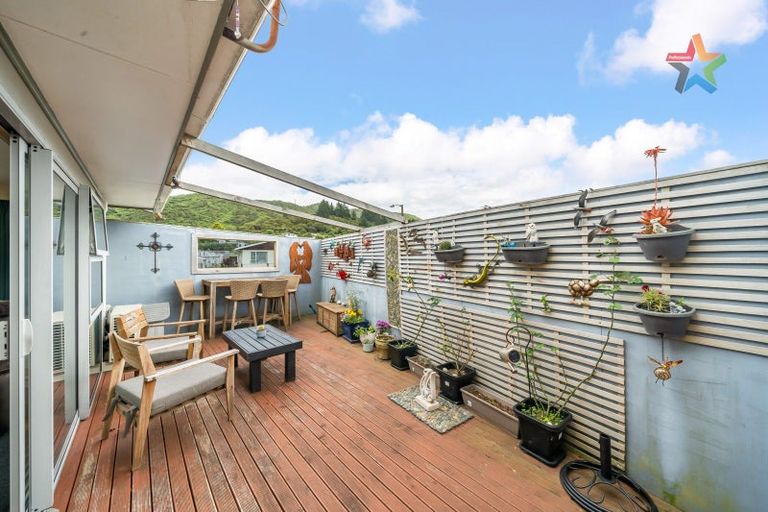 Photo of property in 30 Matthews Road, Wainuiomata, Lower Hutt, 5014