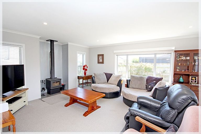 Photo of property in 26 Forbes Road, Foxton Beach, Foxton, 4815