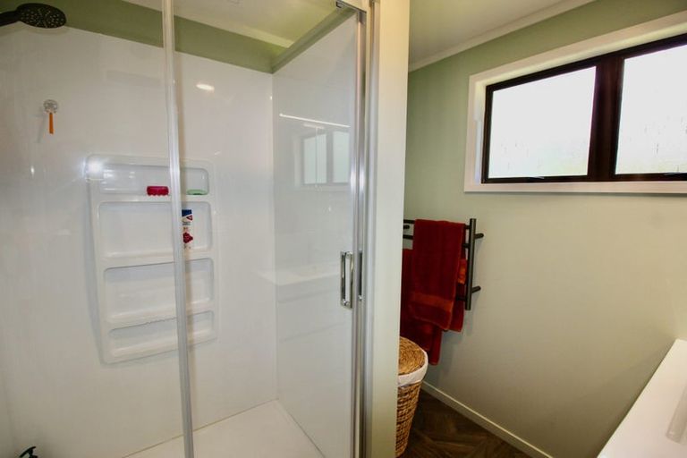 Photo of property in 52 Centennial Drive, Whitianga, 3510