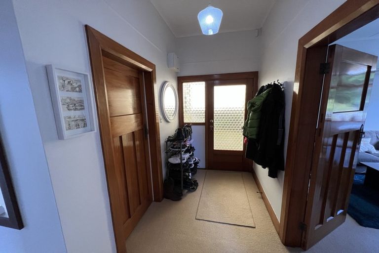 Photo of property in 42 Duncan Terrace, Kilbirnie, Wellington, 6022