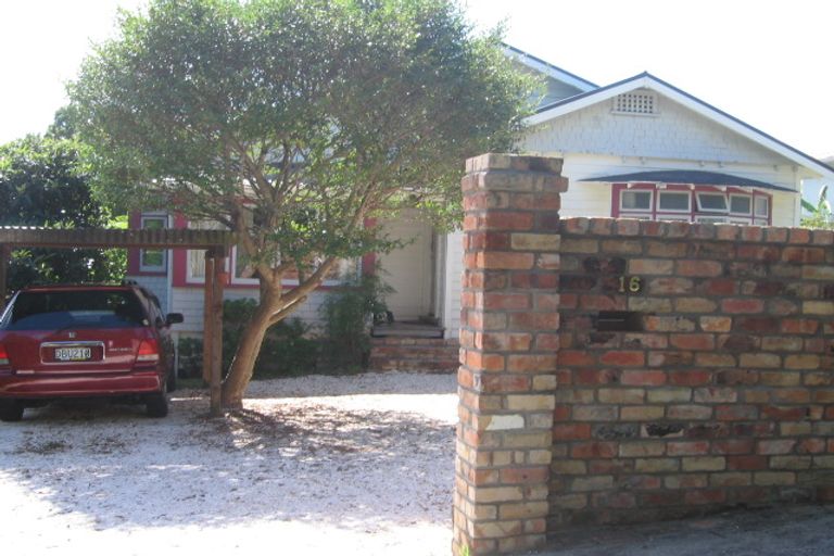 Photo of property in 16 Lake Road, Devonport, Auckland, 0624