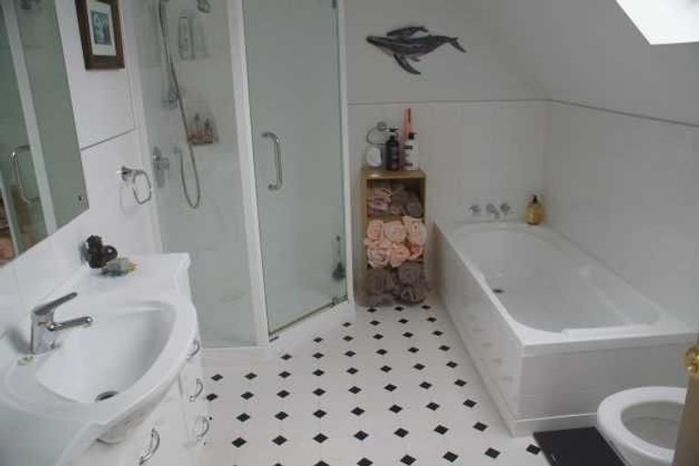 Photo of property in 68 Marne Street, Hokowhitu, Palmerston North, 4410