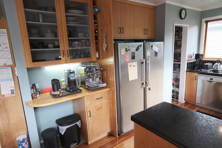 Photo of property in 139 Hine Road, Wainuiomata, Lower Hutt, 5014