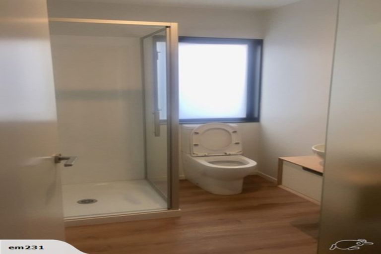 Photo of property in 5b Salmont Place, Kelburn, Wellington, 6012