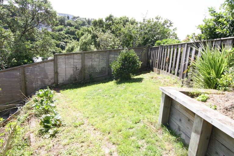 Photo of property in 10 Kamla Way, Khandallah, Wellington, 6035