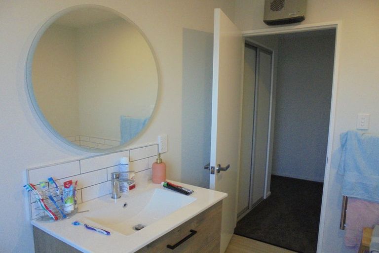 Photo of property in 5 Wykes Place, Amberley, 7410