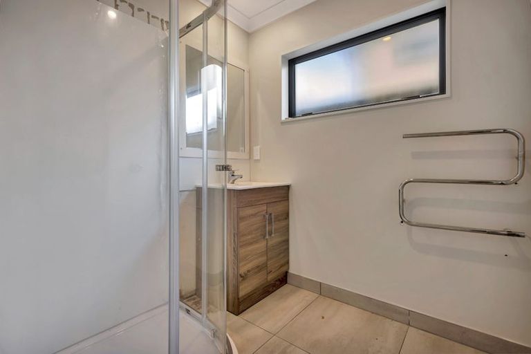 Photo of property in 7 Flaunty Place, West Harbour, Auckland, 0618