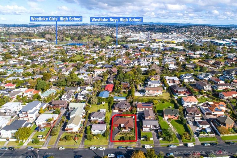 Photo of property in 1/30 Quebec Road, Milford, Auckland, 0620