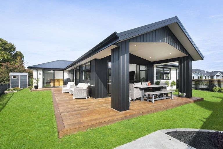 Photo of property in 10 Serenity Drive, Omokoroa, 3114