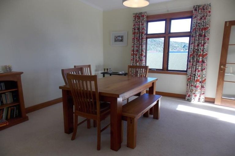 Photo of property in 132 Messines Road, Karori, Wellington, 6012