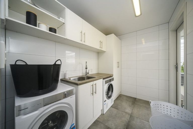 Photo of property in 134 Cook Street, West End, Palmerston North, 4410