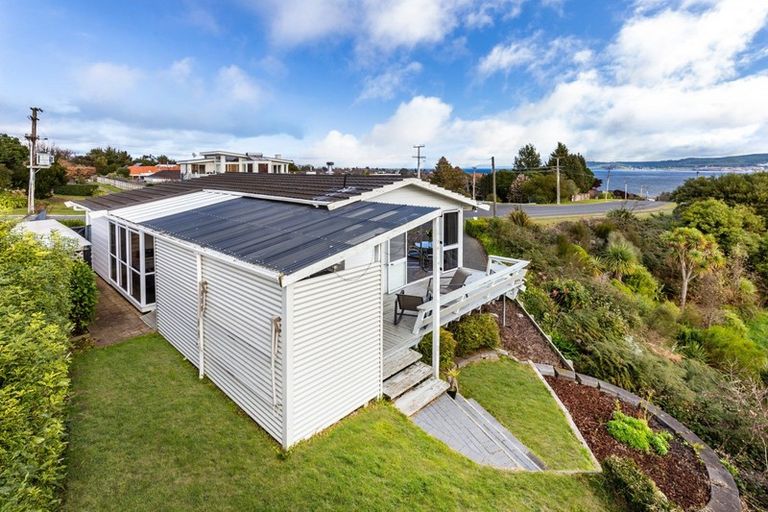 Photo of property in 32 Shepherd Road, Waipahihi, Taupo, 3330