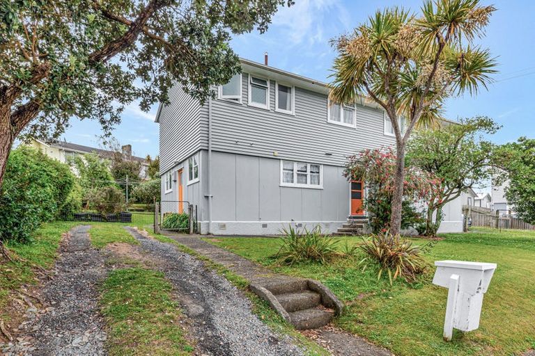 Photo of property in 42-44 Cheshire Street, Cannons Creek, Porirua, 5024