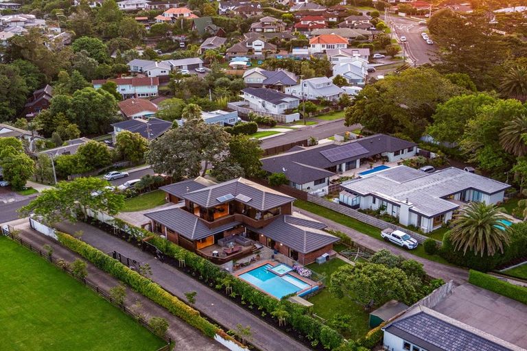 Photo of property in 32 Cockle Bay Road, Cockle Bay, Auckland, 2014