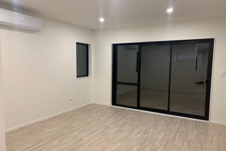 Photo of property in 155 Grove Road, Papakura, 2110