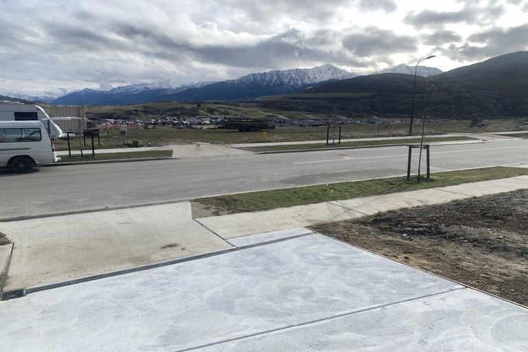 Photo of property in 70 Spur Ridge Rise, Jacks Point, 9371