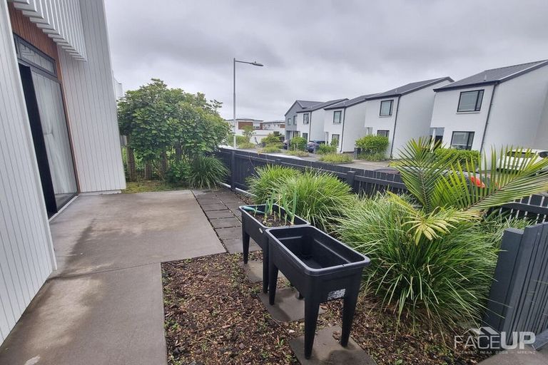 Photo of property in 9 Frank Gill Road, Hobsonville, Auckland, 0616