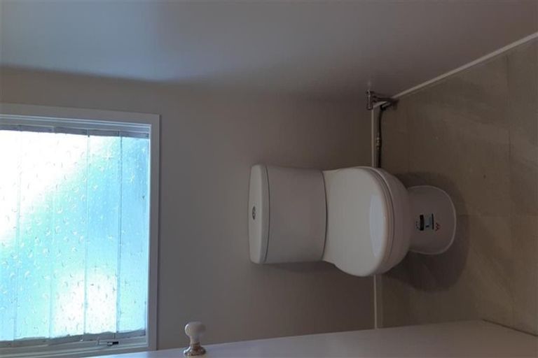 Photo of property in 1 Phillipa Place, Browns Bay, Auckland, 0630