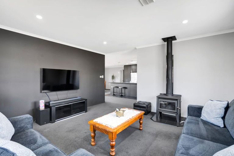 Photo of property in 20a Estate Grove, Inglewood, 4330