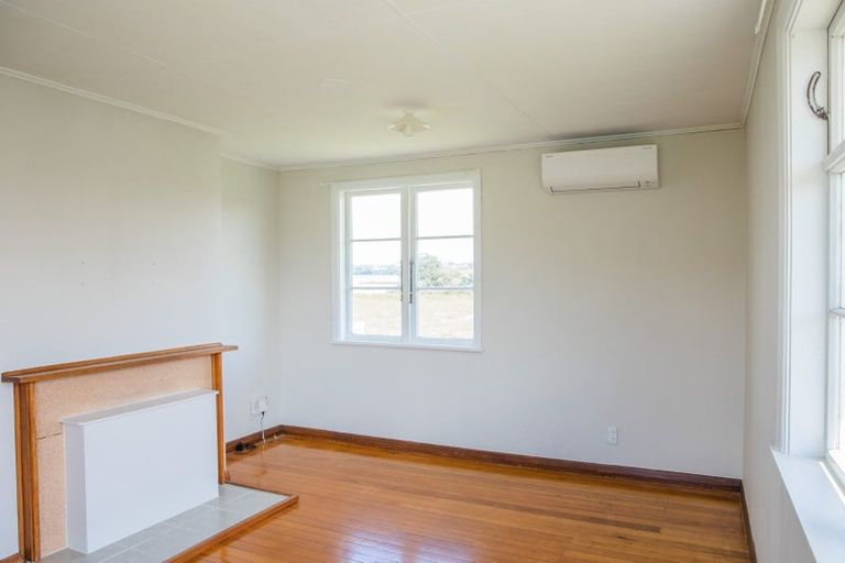 Photo of property in 33 Hillary Crescent, Belmont, Auckland, 0622