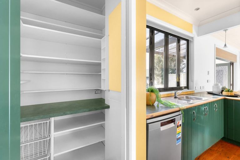 Photo of property in 49 Haydon Street, Roslyn, Palmerston North, 4414