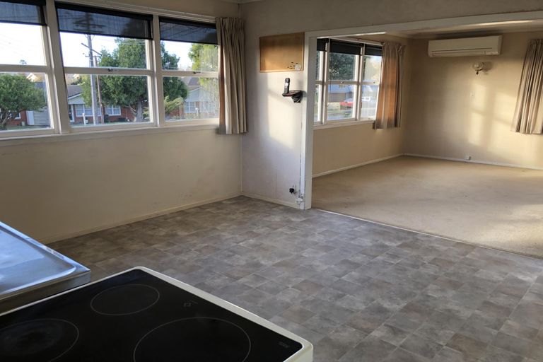 Photo of property in 1/14 South Street, Papakura, 2110