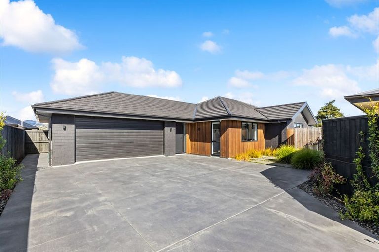 Photo of property in 17 Helen Place, Halswell, Christchurch, 8025