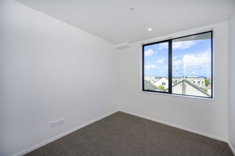 Photo of property in 148 Mcleod Road, Te Atatu South, Auckland, 0610