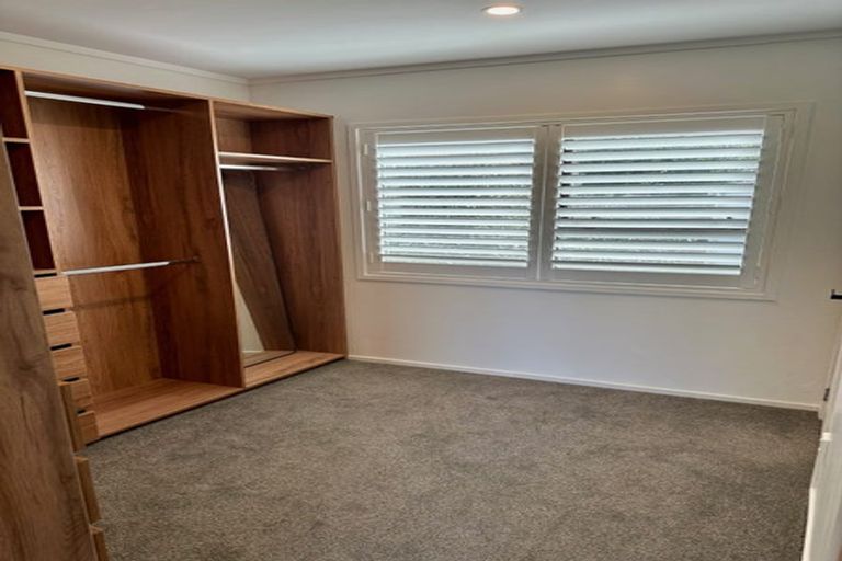 Photo of property in 1/35 Aberdeen Road, Castor Bay, Auckland, 0620