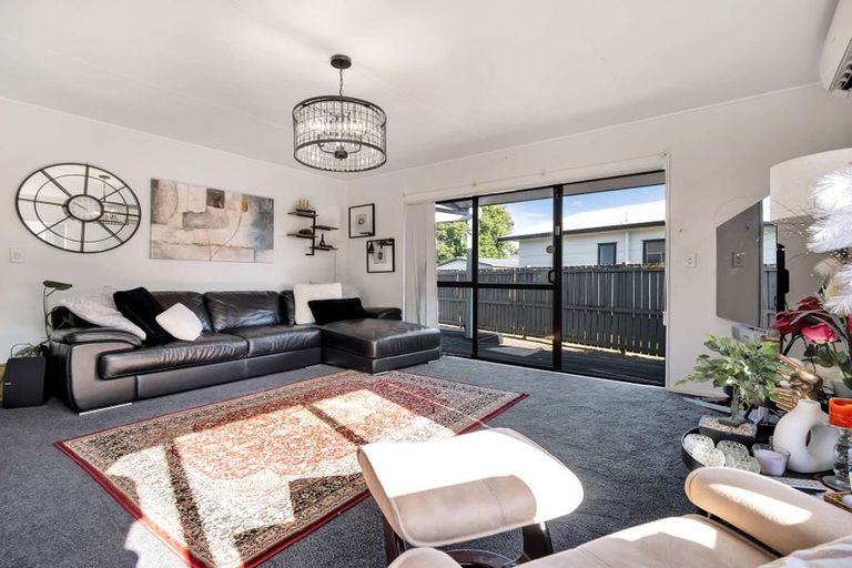 Photo of property in 12 Kentucky Crescent, Nawton, Hamilton, 3200