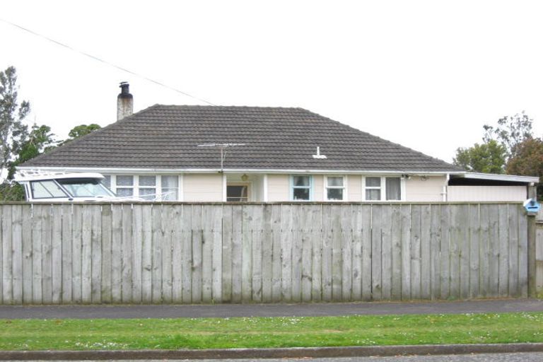 Photo of property in 21 Miro Street, Merrilands, New Plymouth, 4312