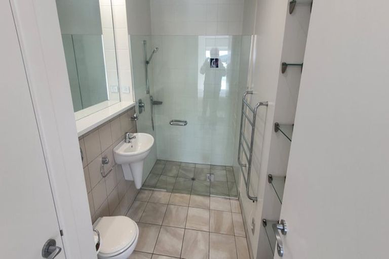 Photo of property in Bridgewater Apartments, 302/7 Te Rangi Cross Road, Paihia, 0200